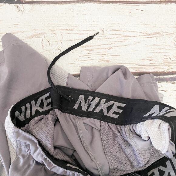 NIKE Dri Fit Mens Basketball Shorts Sz S - Picture 3 of 5